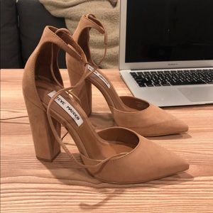 Steve Madden closed toes nude heels